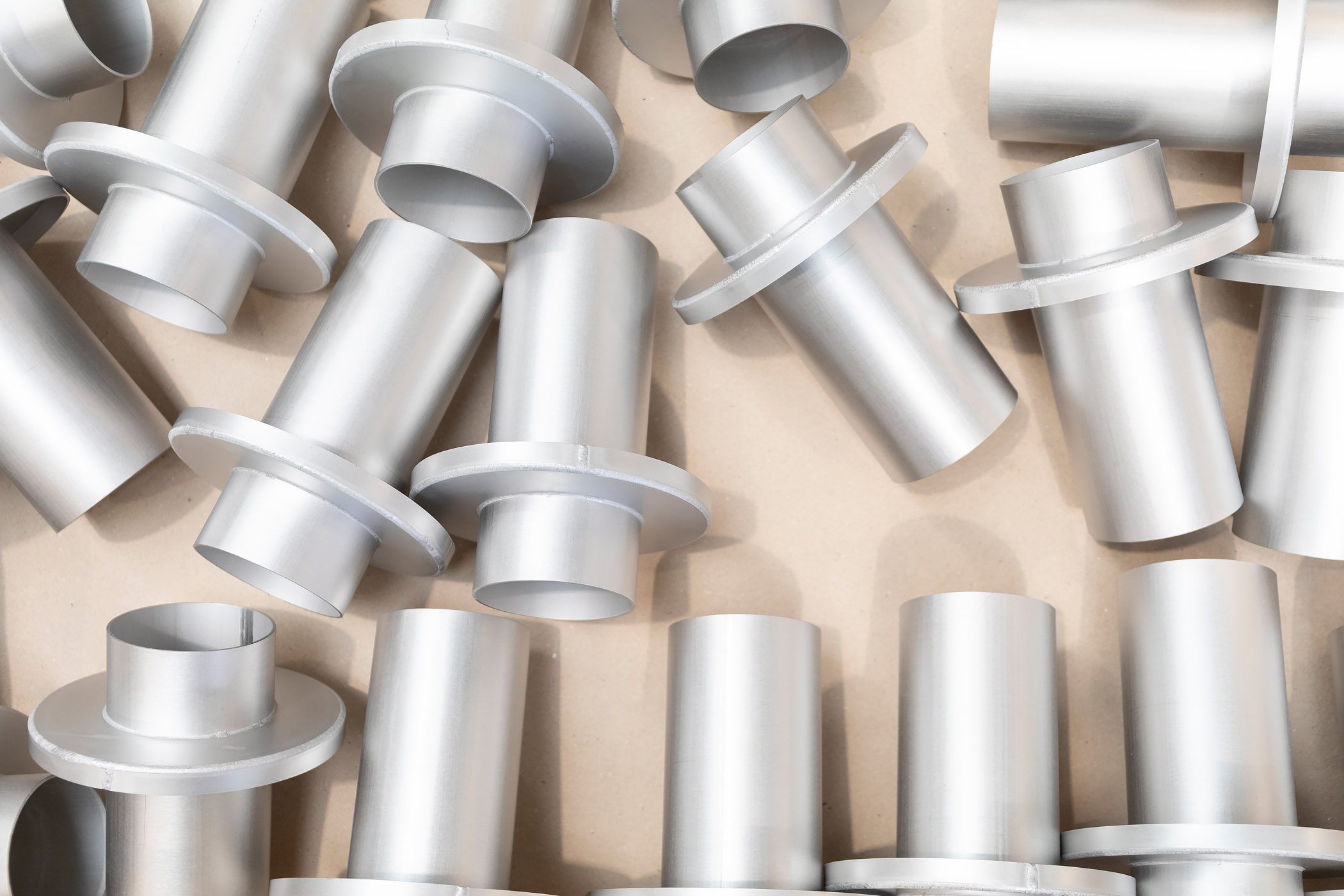 Beitsen en passiveren rvs. Gebeitste rvs onderdelen.